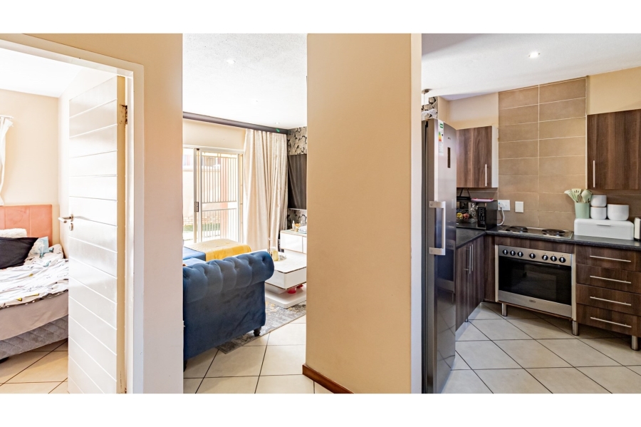2 Bedroom Property for Sale in Monavoni Gauteng