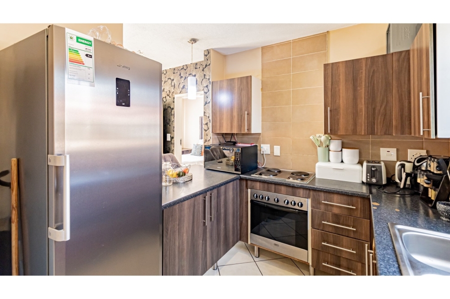 2 Bedroom Property for Sale in Monavoni Gauteng