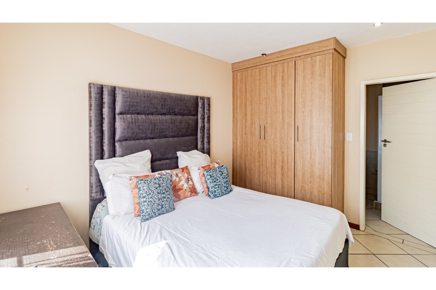 2 Bedroom Property for Sale in Monavoni Gauteng