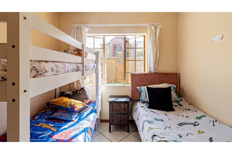 2 Bedroom Property for Sale in Monavoni Gauteng
