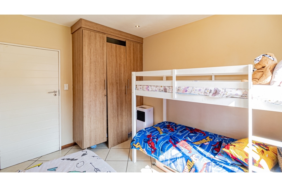 2 Bedroom Property for Sale in Monavoni Gauteng