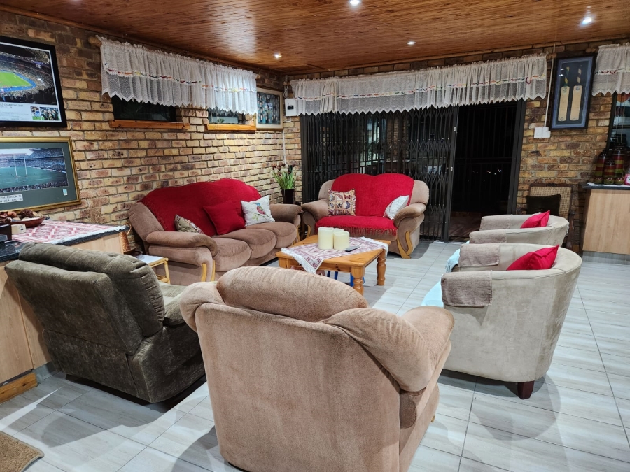 4 Bedroom Property for Sale in Birchleigh Gauteng