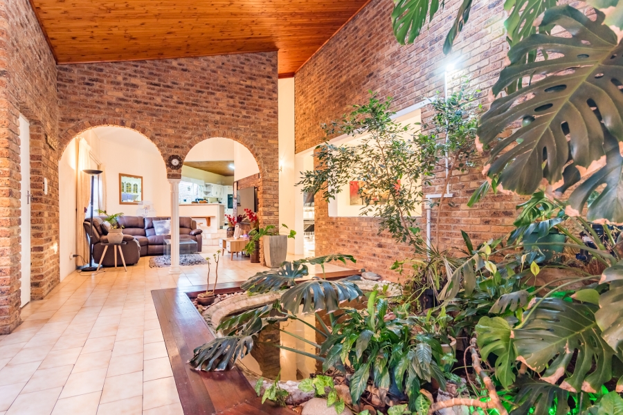 4 Bedroom Property for Sale in Noordheuwel Gauteng