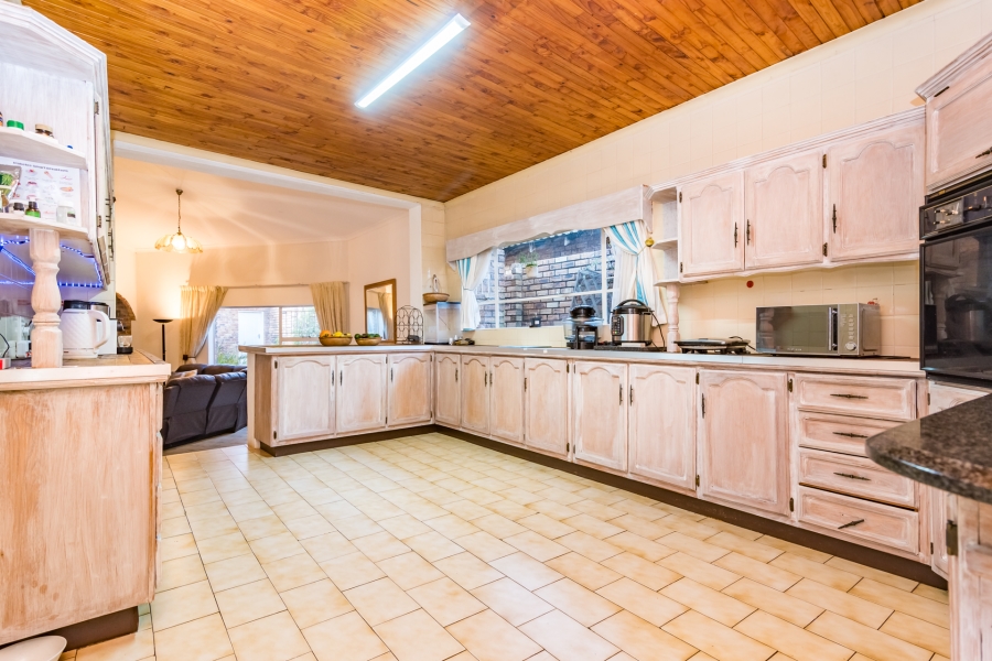4 Bedroom Property for Sale in Noordheuwel Gauteng