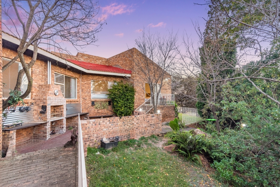 4 Bedroom Property for Sale in Noordheuwel Gauteng