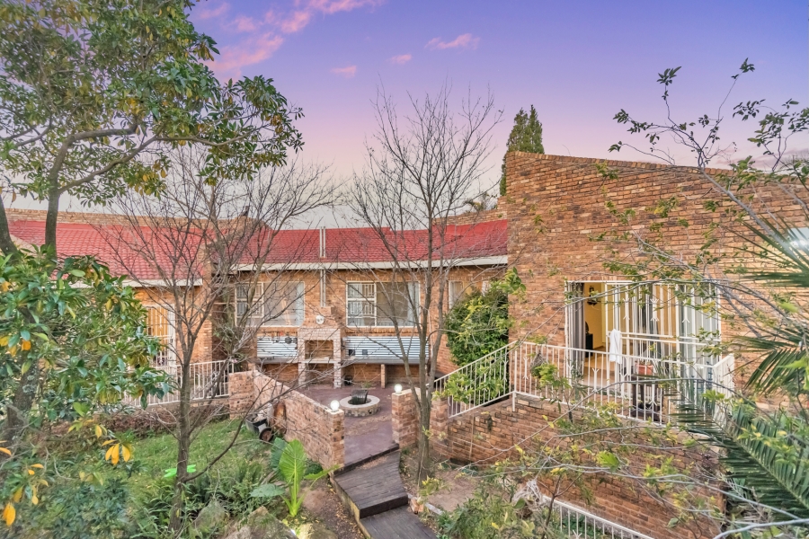 4 Bedroom Property for Sale in Noordheuwel Gauteng