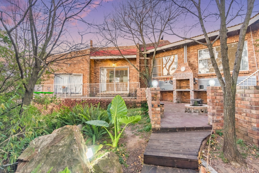 4 Bedroom Property for Sale in Noordheuwel Gauteng