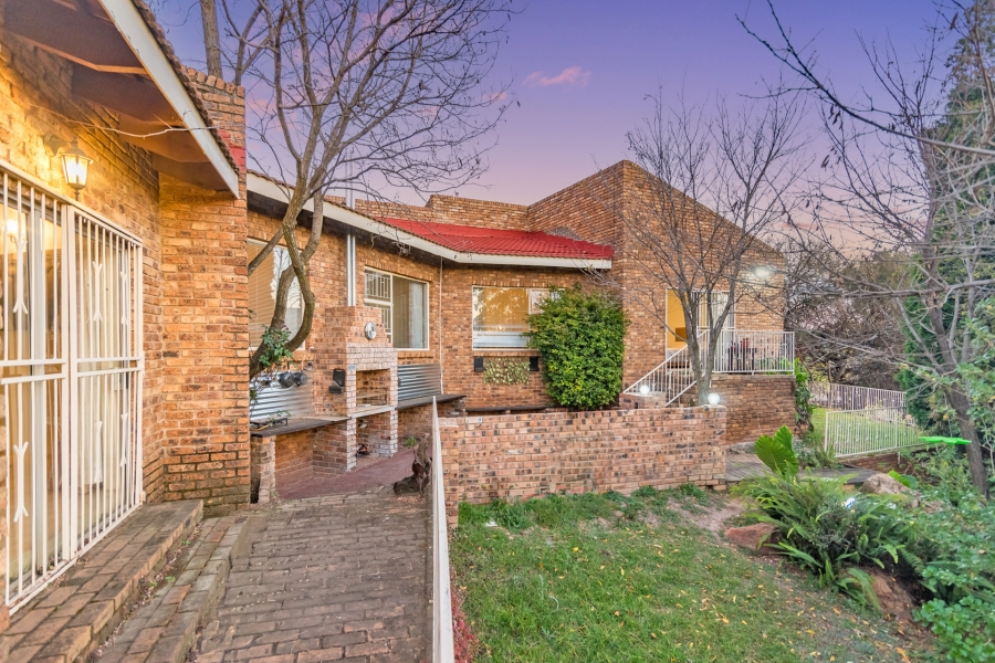 4 Bedroom Property for Sale in Noordheuwel Gauteng