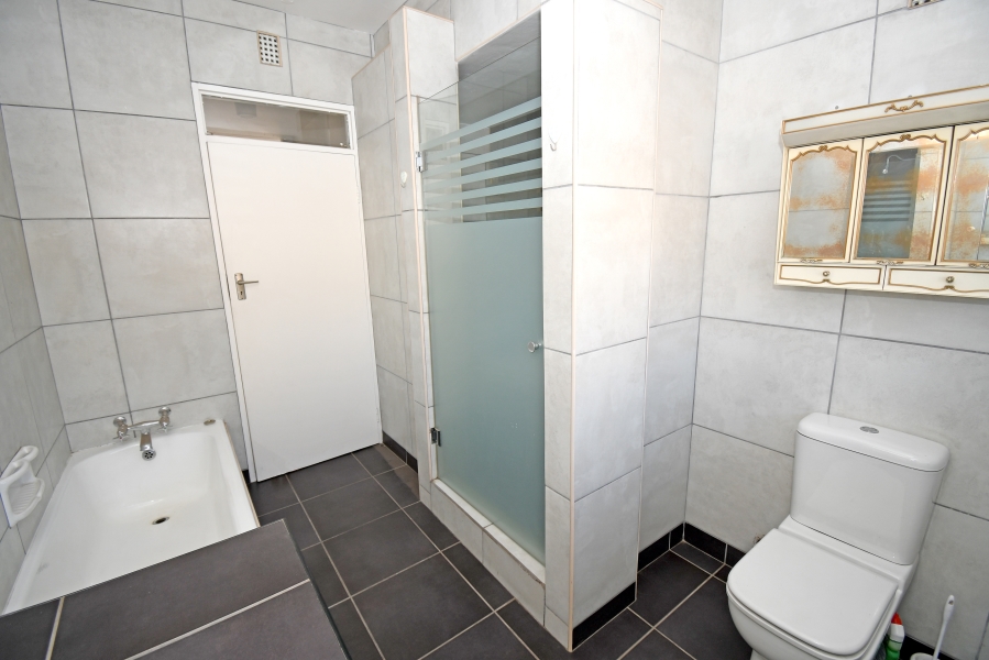 2 Bedroom Property for Sale in Riviera Gauteng
