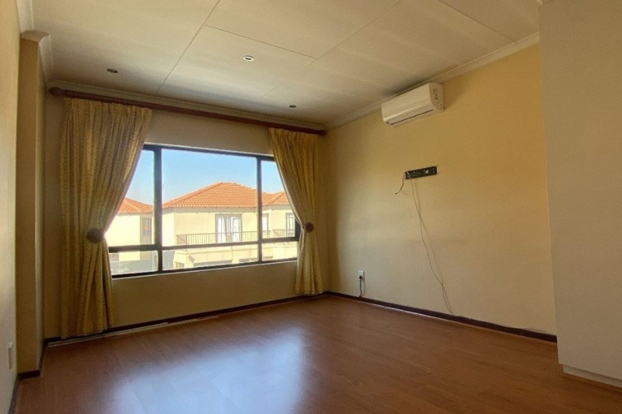 To Let 3 Bedroom Property for Rent in Craigavon Gauteng