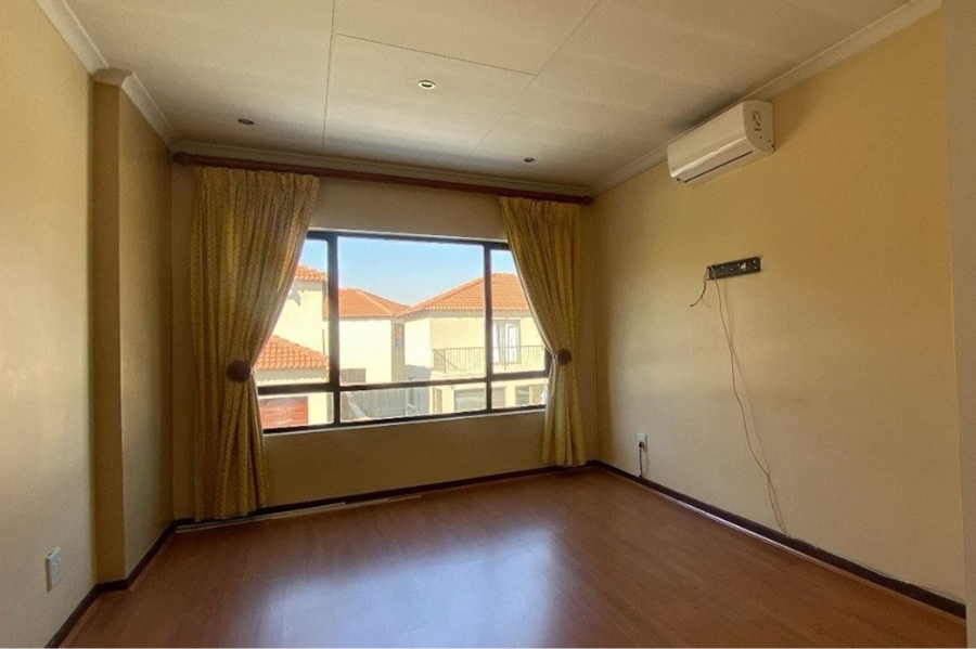 To Let 3 Bedroom Property for Rent in Craigavon Gauteng
