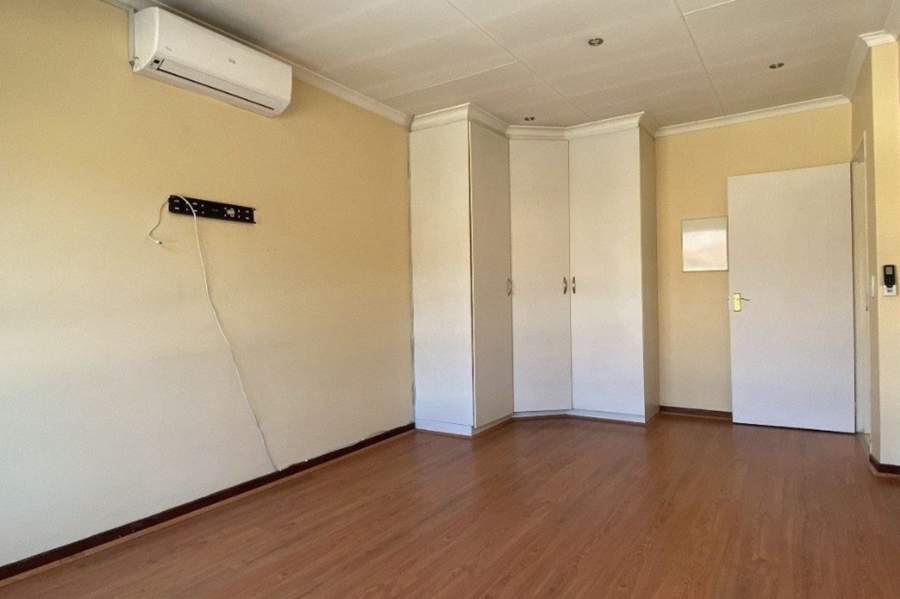 To Let 3 Bedroom Property for Rent in Craigavon Gauteng