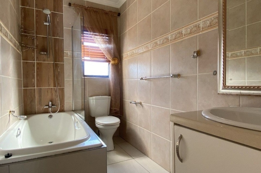 To Let 3 Bedroom Property for Rent in Craigavon Gauteng