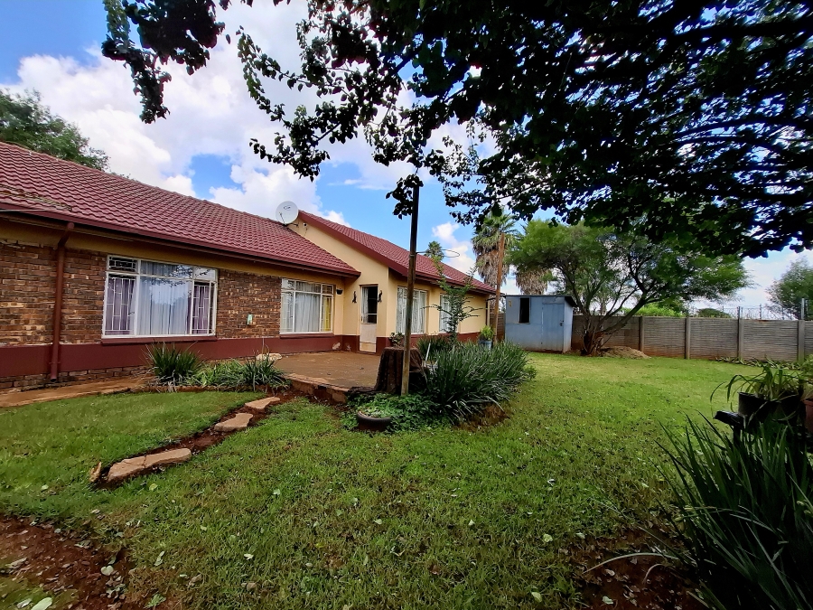 3 Bedroom Property for Sale in Krugersrus Gauteng