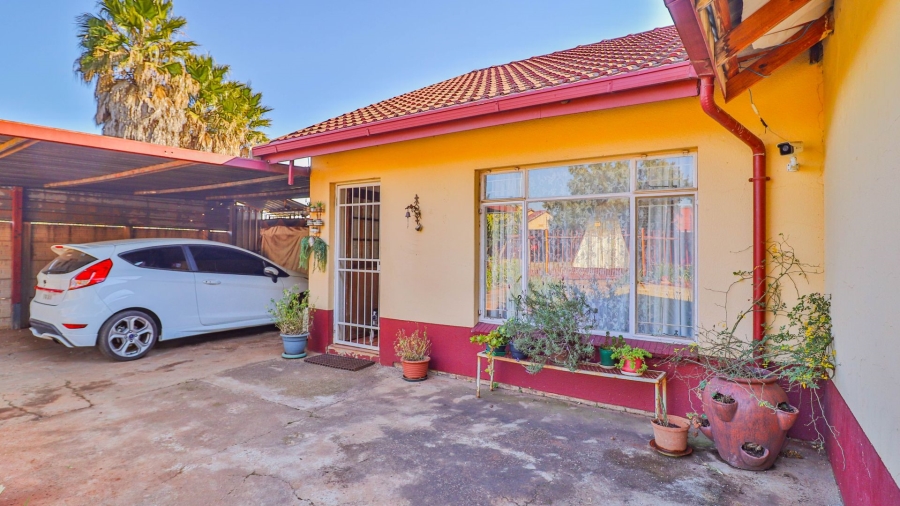 3 Bedroom Property for Sale in Krugersrus Gauteng