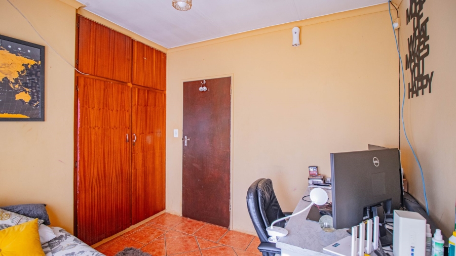 3 Bedroom Property for Sale in Krugersrus Gauteng