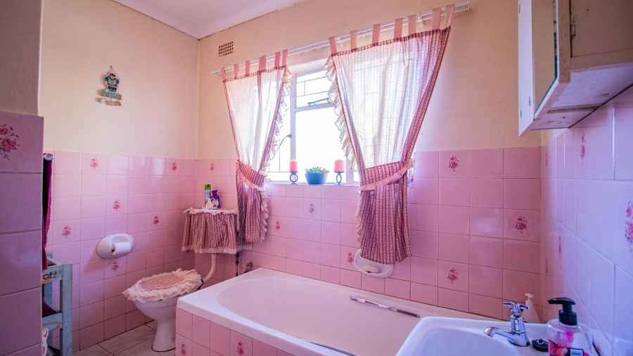 3 Bedroom Property for Sale in Krugersrus Gauteng