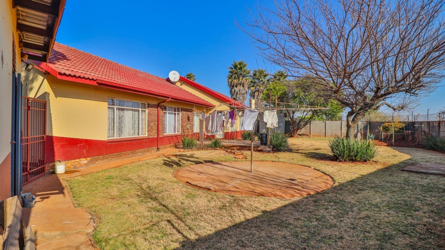 3 Bedroom Property for Sale in Krugersrus Gauteng