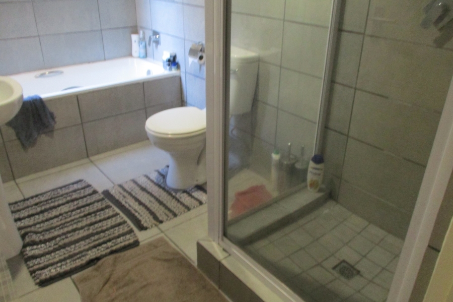 2 Bedroom Property for Sale in Pomona Gauteng