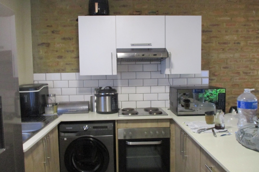 2 Bedroom Property for Sale in Pomona Gauteng