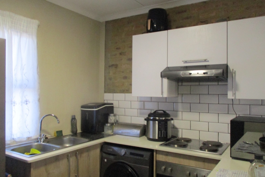 2 Bedroom Property for Sale in Pomona Gauteng