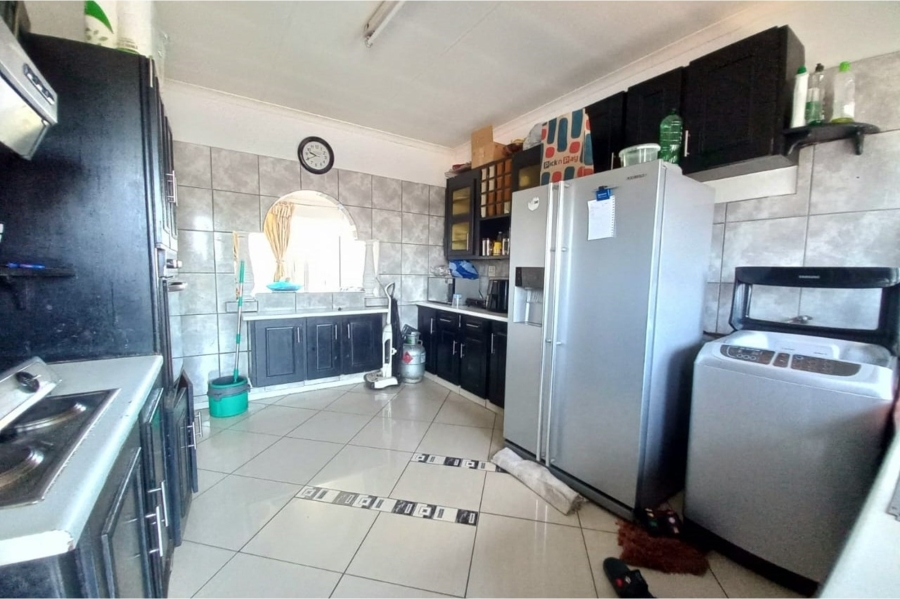 2 Bedroom Property for Sale in Klippoortjie Gauteng