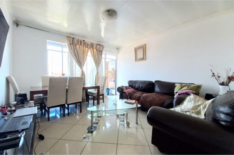 2 Bedroom Property for Sale in Klippoortjie Gauteng