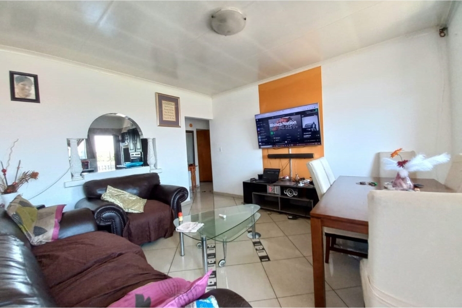 2 Bedroom Property for Sale in Klippoortjie Gauteng
