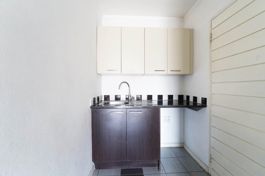1 Bedroom Property for Sale in Dainfern Gauteng
