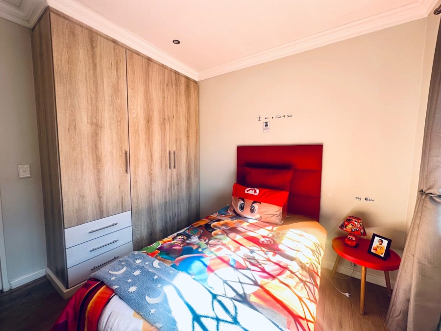 3 Bedroom Property for Sale in New Redruth Gauteng