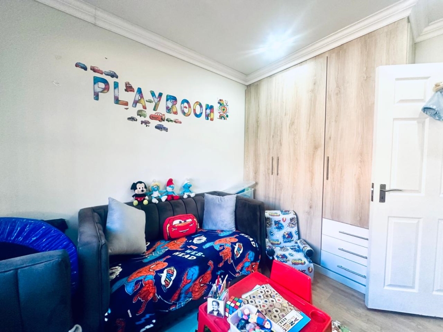 3 Bedroom Property for Sale in New Redruth Gauteng