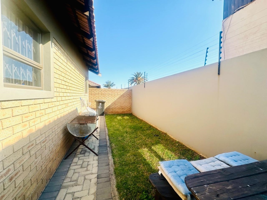 3 Bedroom Property for Sale in New Redruth Gauteng