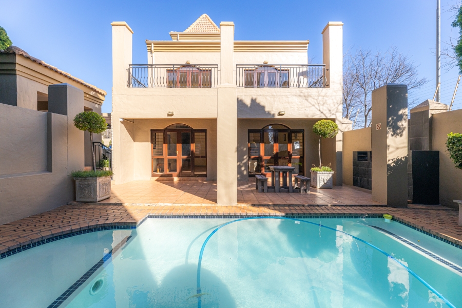 1 Bedroom Property for Sale in Lonehill Gauteng
