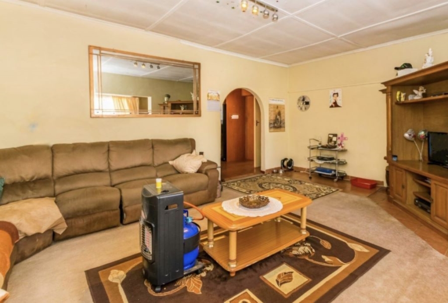 5 Bedroom Property for Sale in Westonaria Gauteng