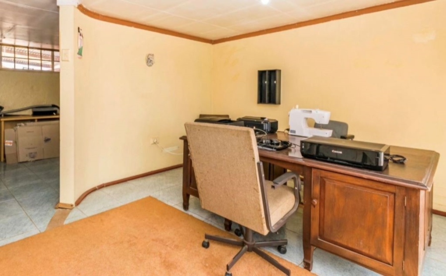 5 Bedroom Property for Sale in Westonaria Gauteng