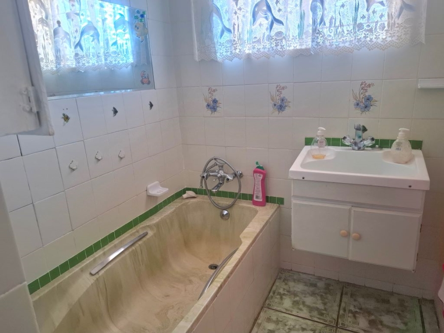 5 Bedroom Property for Sale in Westonaria Gauteng