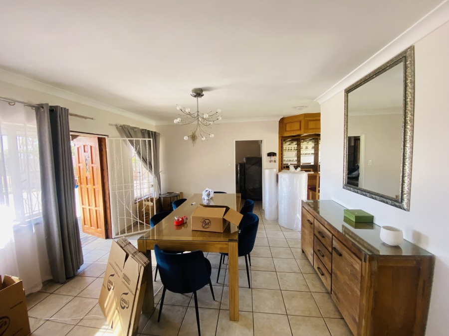 6 Bedroom Property for Sale in Alberante Gauteng