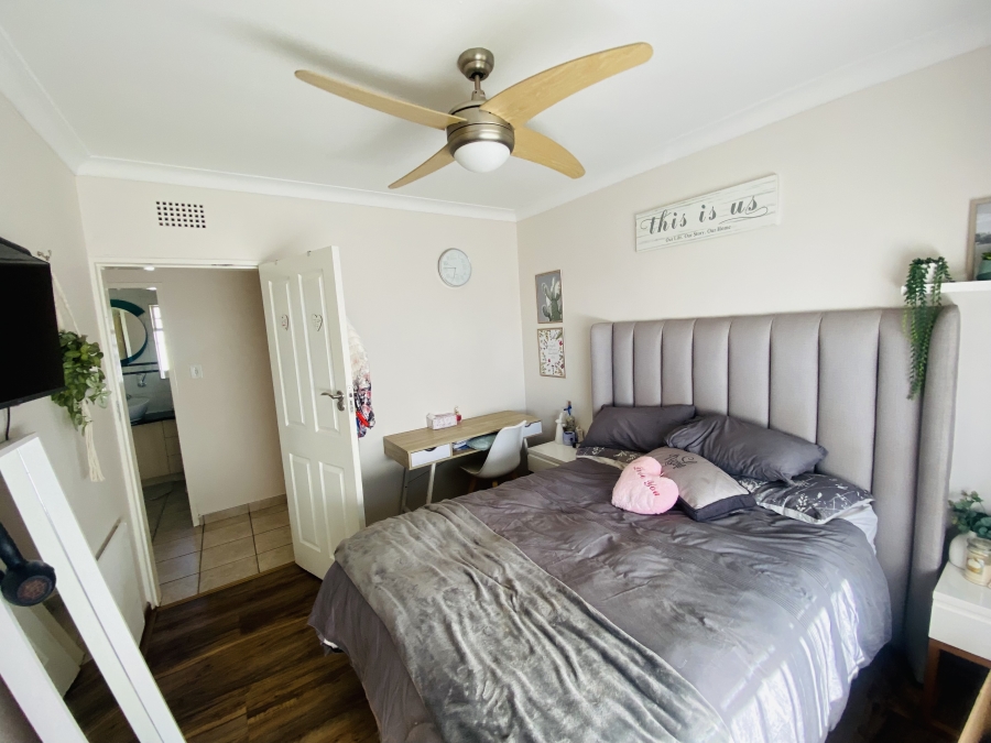 6 Bedroom Property for Sale in Alberante Gauteng
