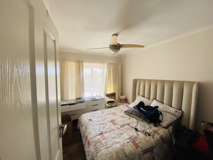 6 Bedroom Property for Sale in Alberante Gauteng