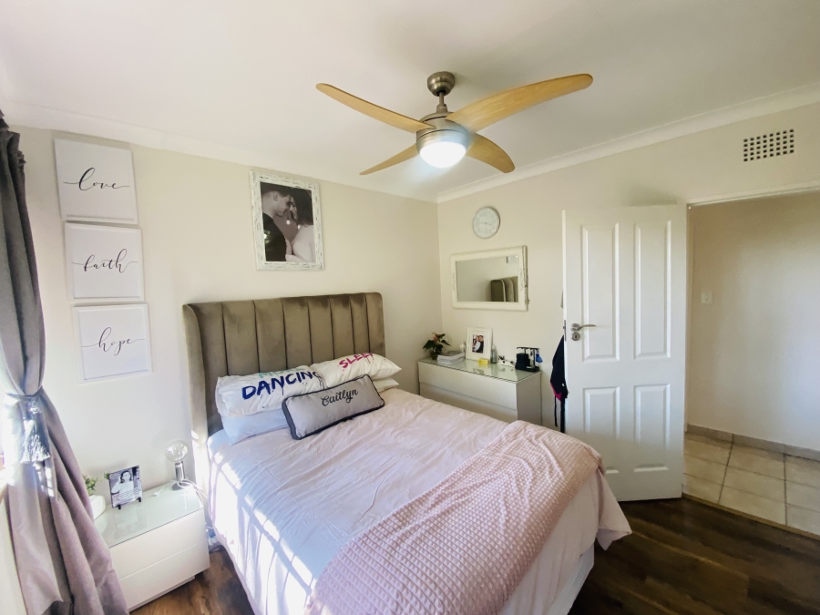 6 Bedroom Property for Sale in Alberante Gauteng