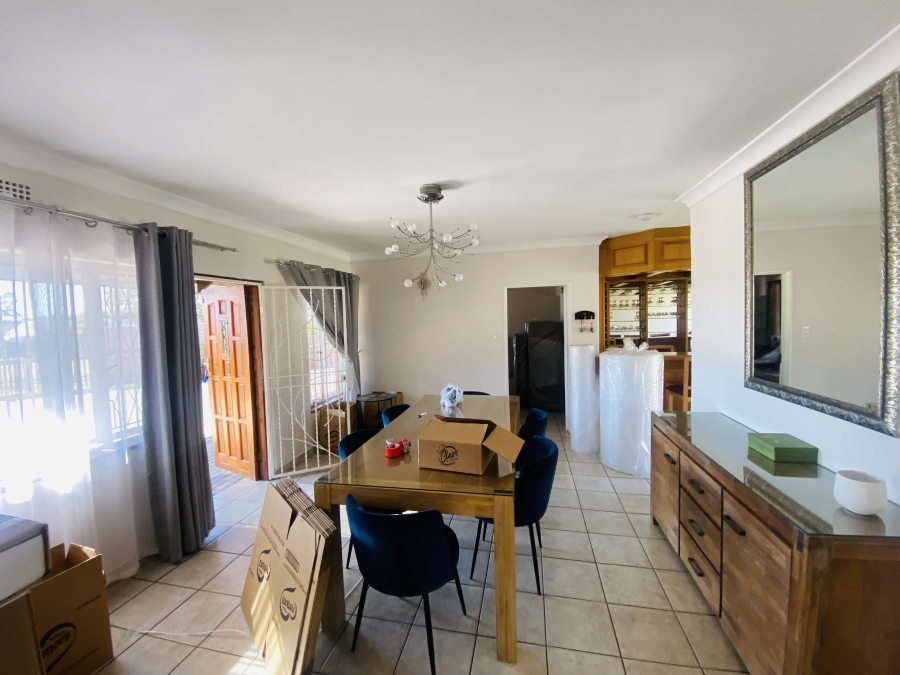 6 Bedroom Property for Sale in Alberante Gauteng