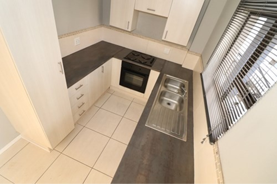 2 Bedroom Property for Sale in Honeydew Gauteng