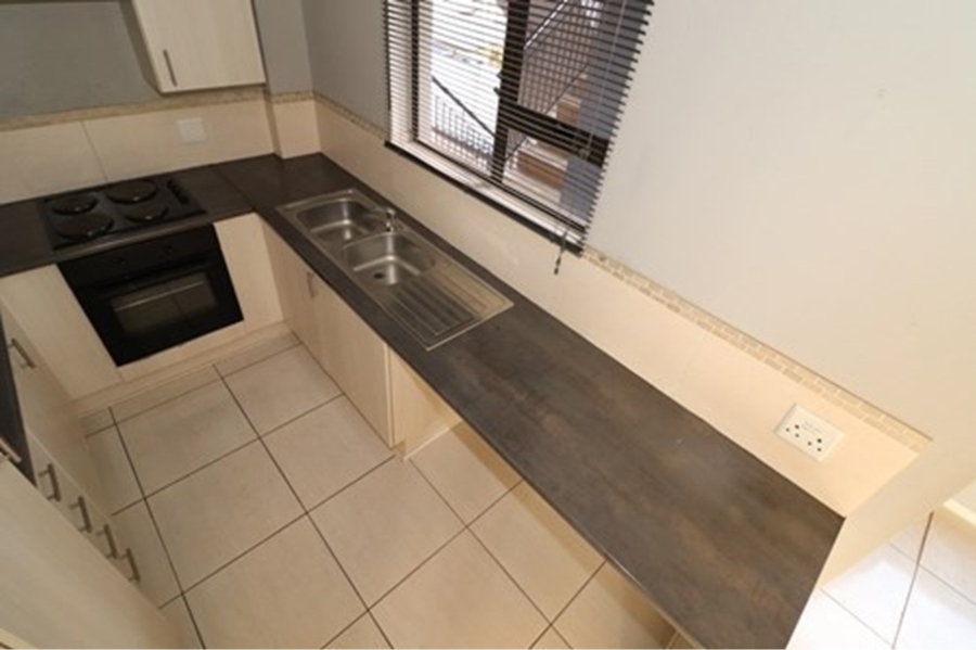 2 Bedroom Property for Sale in Honeydew Gauteng