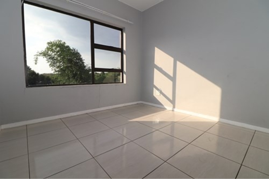 2 Bedroom Property for Sale in Honeydew Gauteng