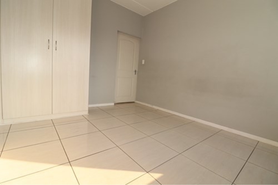 2 Bedroom Property for Sale in Honeydew Gauteng