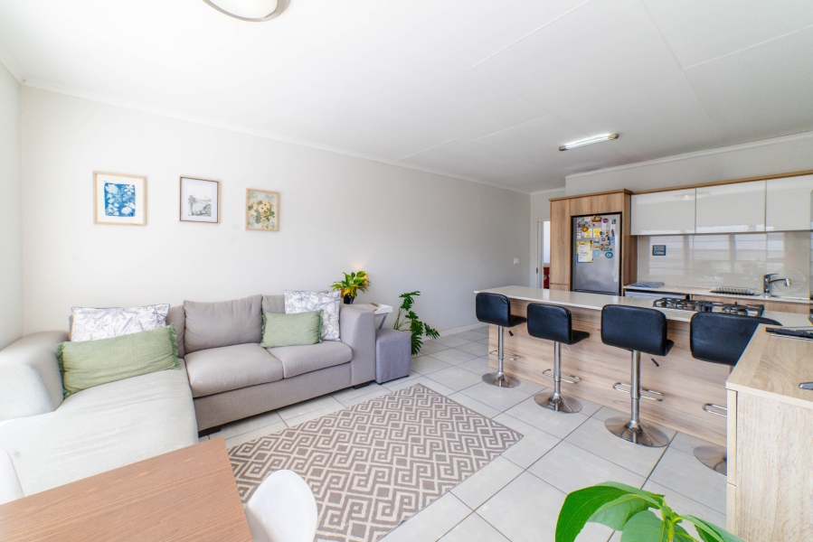 To Let 1 Bedroom Property for Rent in Crowthorne AH Gauteng