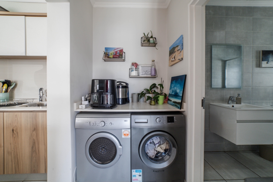To Let 1 Bedroom Property for Rent in Crowthorne AH Gauteng
