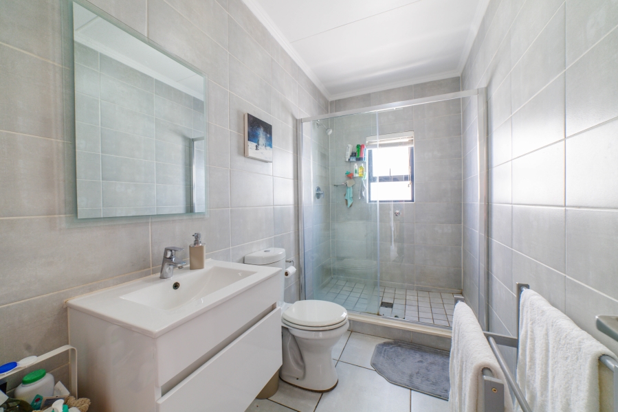 To Let 1 Bedroom Property for Rent in Crowthorne AH Gauteng