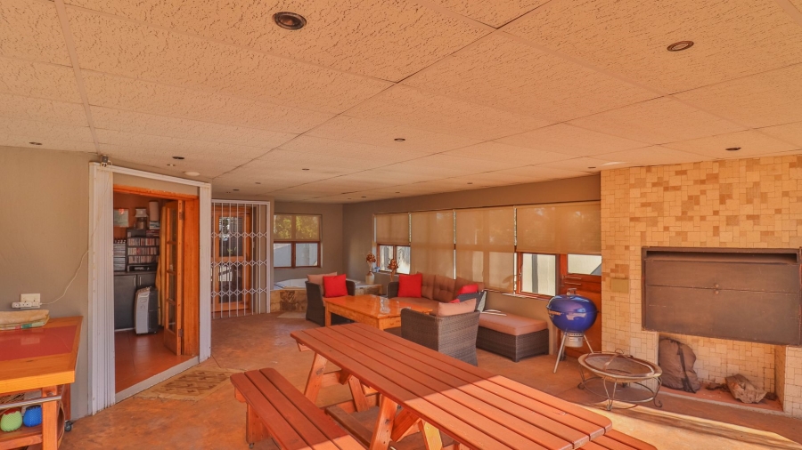 3 Bedroom Property for Sale in Vorna Valley Gauteng