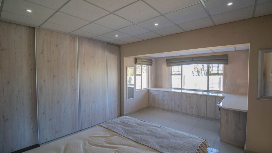 3 Bedroom Property for Sale in Vorna Valley Gauteng